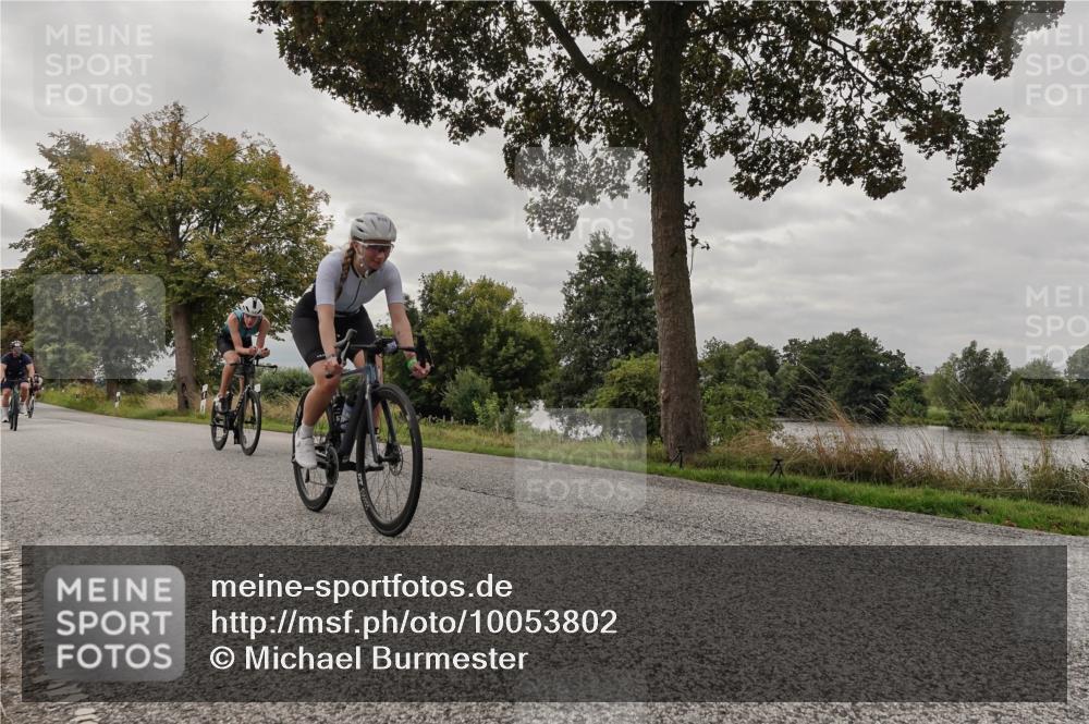 30.08.2026 - Elbe Triathlon Hamburg Michael Burmester http://msf.ph/oto/10053802 30.08.2026 10:53:23 Radfahren 893, 962, 998, 1073, 1210, 1306, 1442 meine-sportfotos.de