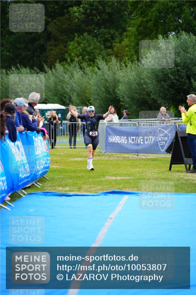30.08.2026 - Elbe Triathlon Hamburg LAZAROV Photography http://msf.ph/oto/10053807 30.08.2026 10:52:29 Ziel 379 meine-sportfotos.de
