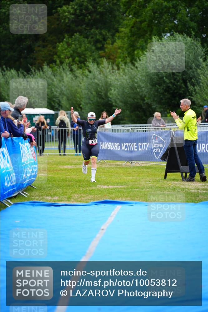 30.08.2026 - Elbe Triathlon Hamburg LAZAROV Photography http://msf.ph/oto/10053812 30.08.2026 10:52:29 Ziel 379 meine-sportfotos.de