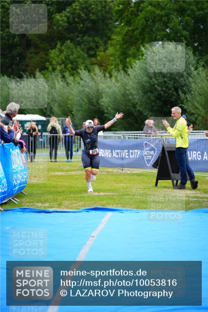 30.08.2026 - Elbe Triathlon Hamburg LAZAROV Photography http://msf.ph/oto/10053816 30.08.2026 10:52:30 Ziel 379 meine-sportfotos.de