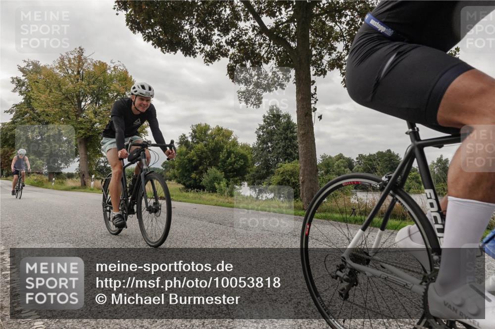 30.08.2026 - Elbe Triathlon Hamburg Michael Burmester http://msf.ph/oto/10053818 30.08.2026 10:53:27 Radfahren 962, 998, 1073, 1210, 1265, 1306 meine-sportfotos.de