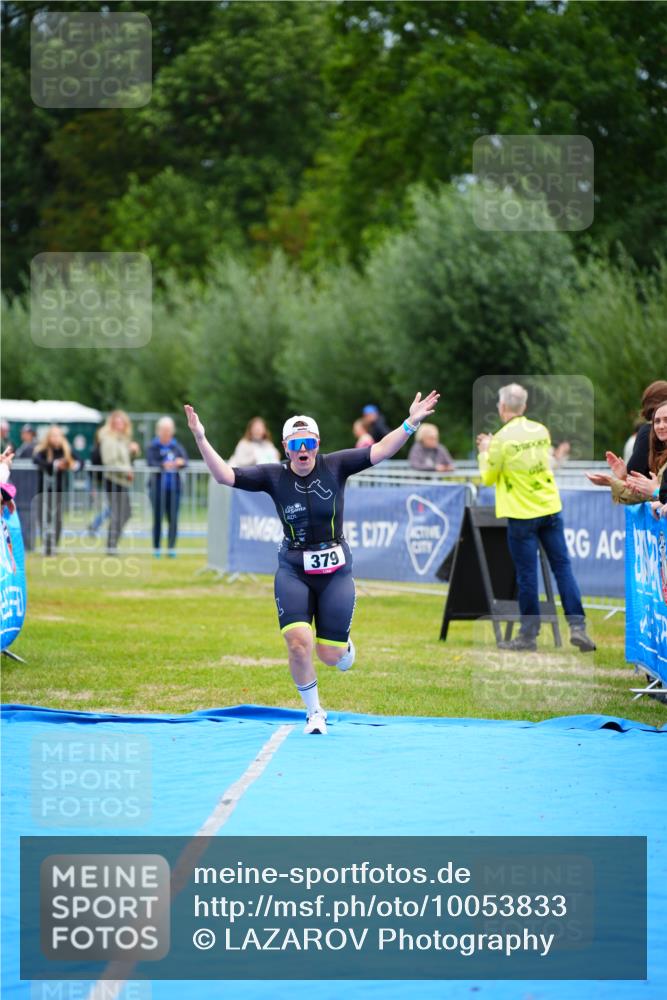 30.08.2026 - Elbe Triathlon Hamburg LAZAROV Photography http://msf.ph/oto/10053833 30.08.2026 10:52:32 Ziel 379 meine-sportfotos.de