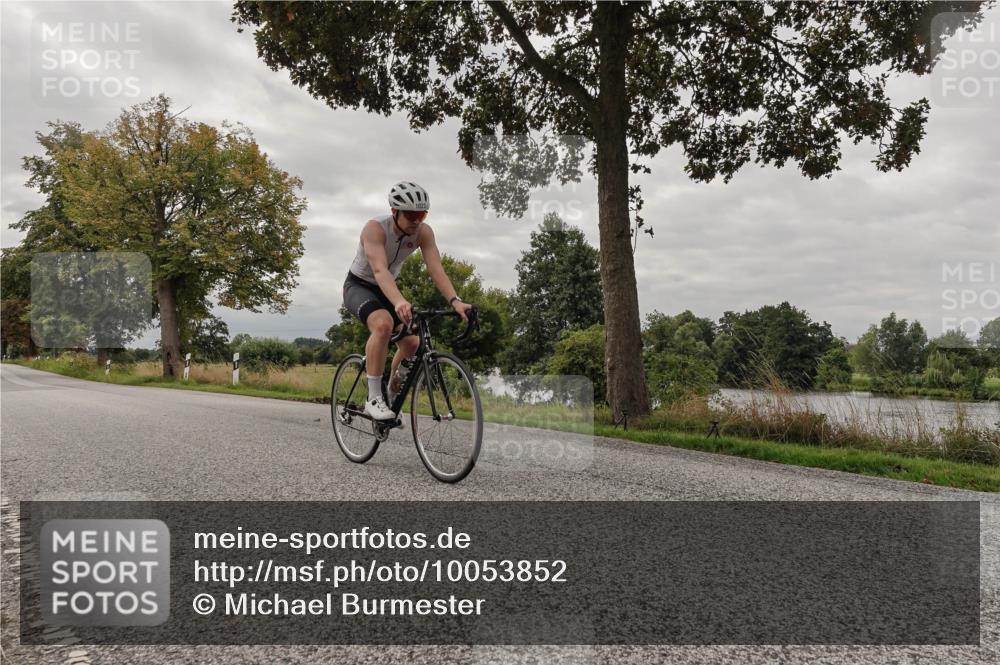 30.08.2026 - Elbe Triathlon Hamburg Michael Burmester http://msf.ph/oto/10053852 30.08.2026 10:54:06 Radfahren 1023, 1296 meine-sportfotos.de
