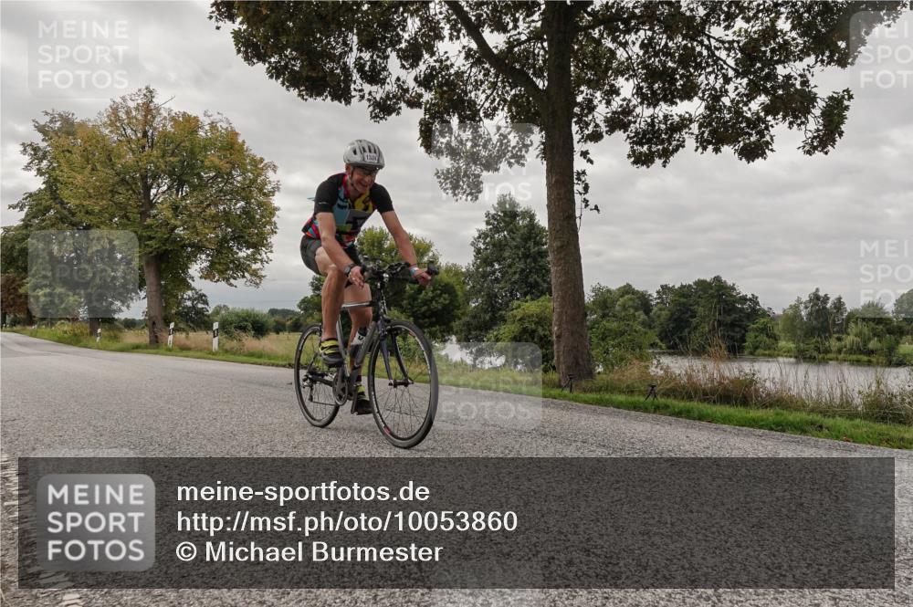 30.08.2026 - Elbe Triathlon Hamburg Michael Burmester http://msf.ph/oto/10053860 30.08.2026 10:54:23 Radfahren 1324 meine-sportfotos.de