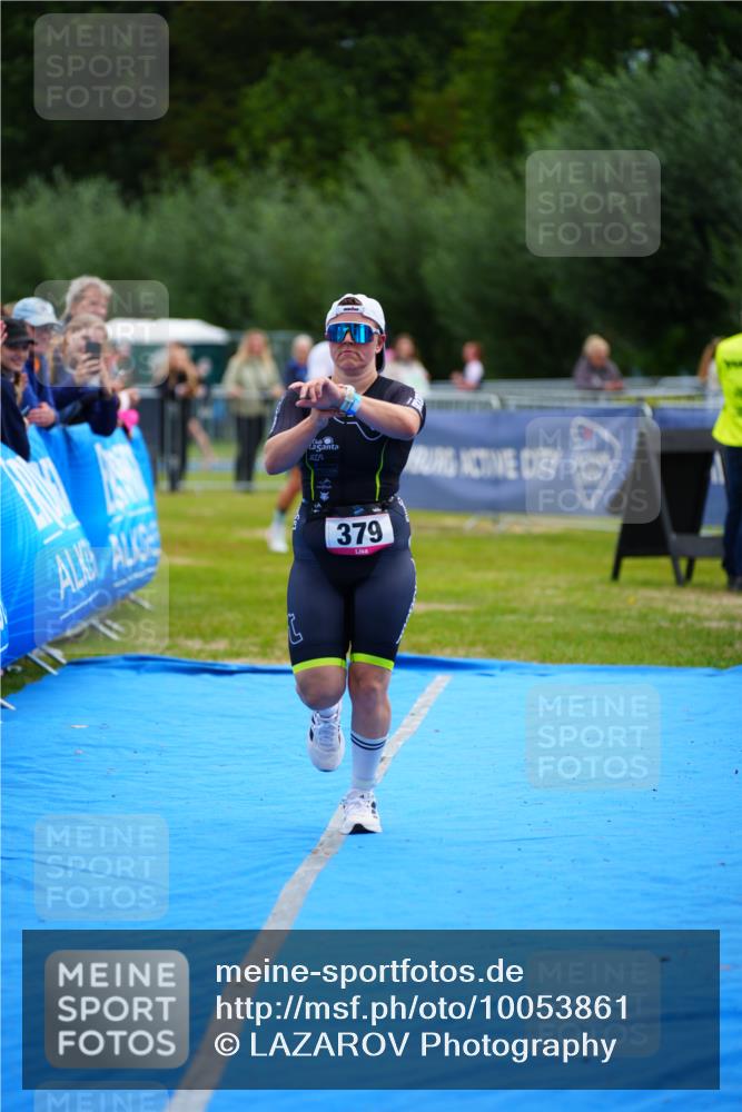 30.08.2026 - Elbe Triathlon Hamburg LAZAROV Photography http://msf.ph/oto/10053861 30.08.2026 10:52:33 Ziel 379 meine-sportfotos.de
