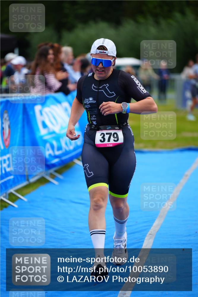 30.08.2026 - Elbe Triathlon Hamburg LAZAROV Photography http://msf.ph/oto/10053890 30.08.2026 10:52:35 Ziel 379 meine-sportfotos.de