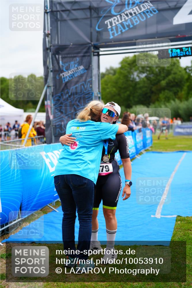 30.08.2026 - Elbe Triathlon Hamburg LAZAROV Photography http://msf.ph/oto/10053910 30.08.2026 10:52:41 Ziel  meine-sportfotos.de