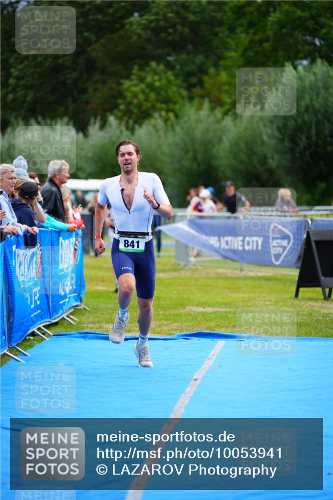 30.08.2026 - Elbe Triathlon Hamburg LAZAROV Photography http://msf.ph/oto/10053941 30.08.2026 10:52:57 Ziel 260, 281, 841 meine-sportfotos.de