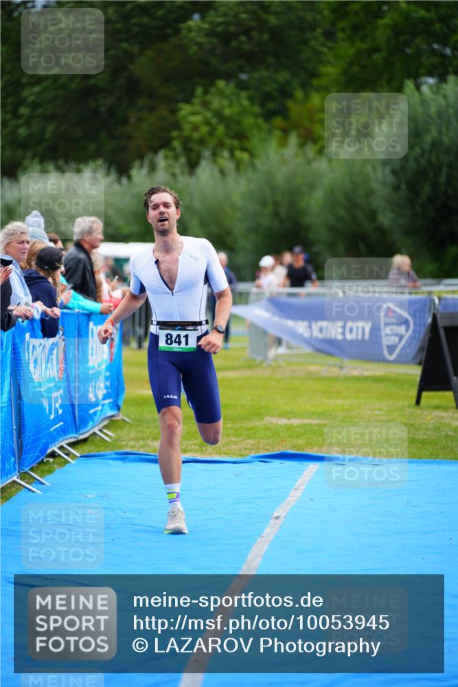 30.08.2026 - Elbe Triathlon Hamburg LAZAROV Photography http://msf.ph/oto/10053945 30.08.2026 10:52:58 Ziel 260, 281, 389, 841 meine-sportfotos.de