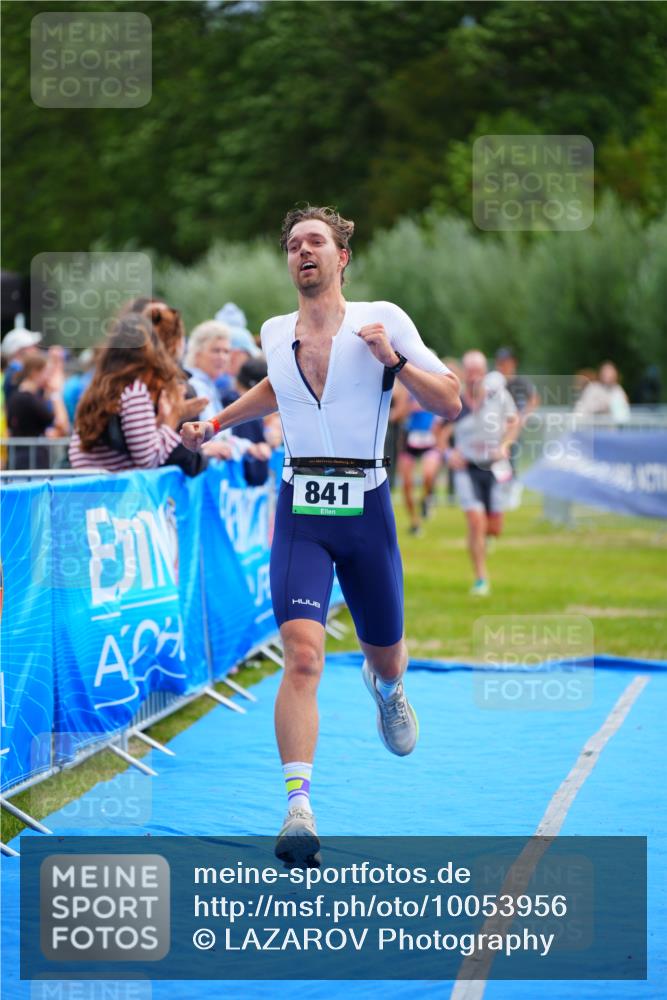 30.08.2026 - Elbe Triathlon Hamburg LAZAROV Photography http://msf.ph/oto/10053956 30.08.2026 10:52:58 Ziel 260, 281, 389, 841 meine-sportfotos.de