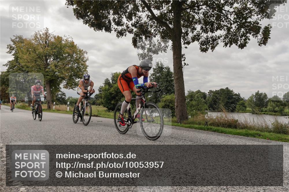 30.08.2026 - Elbe Triathlon Hamburg Michael Burmester http://msf.ph/oto/10053957 30.08.2026 10:55:51 Radfahren 975, 1138, 1206, 1252, 1422, 1441 meine-sportfotos.de