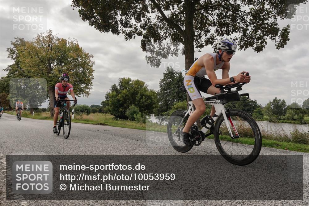 30.08.2026 - Elbe Triathlon Hamburg Michael Burmester http://msf.ph/oto/10053959 30.08.2026 10:55:52 Radfahren 975, 1138, 1206, 1252, 1422, 1441 meine-sportfotos.de