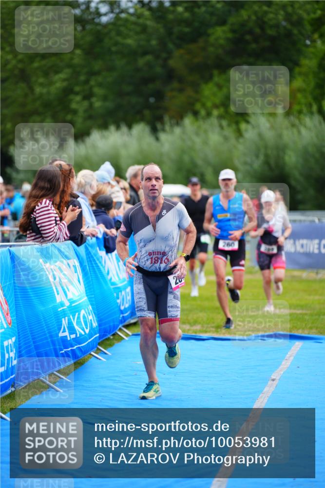 30.08.2026 - Elbe Triathlon Hamburg LAZAROV Photography http://msf.ph/oto/10053981 30.08.2026 10:53:02 Ziel 260, 281, 389, 533, 841 meine-sportfotos.de