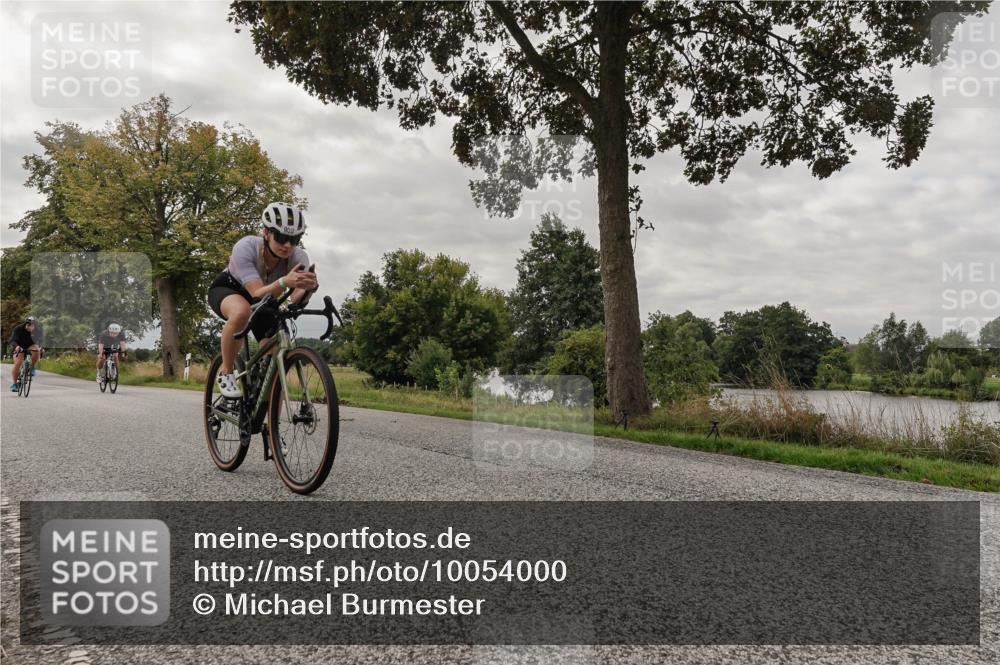 30.08.2026 - Elbe Triathlon Hamburg Michael Burmester http://msf.ph/oto/10054000 30.08.2026 10:56:39 Radfahren 900, 1065, 1233, 1304 meine-sportfotos.de