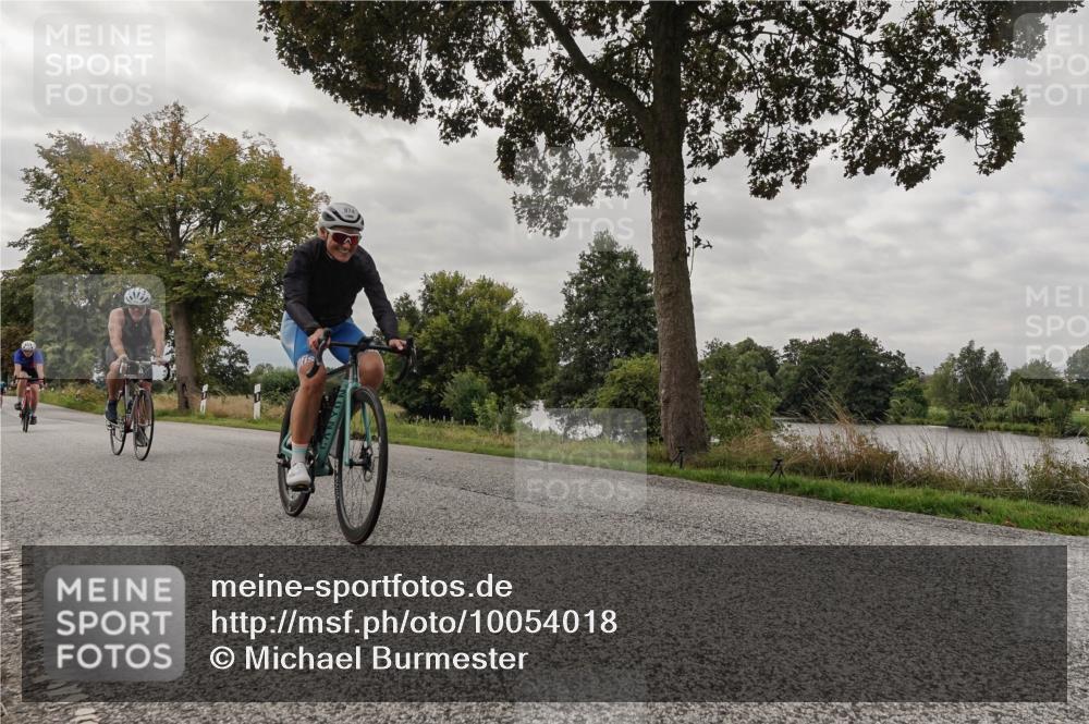 30.08.2026 - Elbe Triathlon Hamburg Michael Burmester http://msf.ph/oto/10054018 30.08.2026 10:56:50 Radfahren 974, 1026, 1126, 1191, 1193, 1276 meine-sportfotos.de