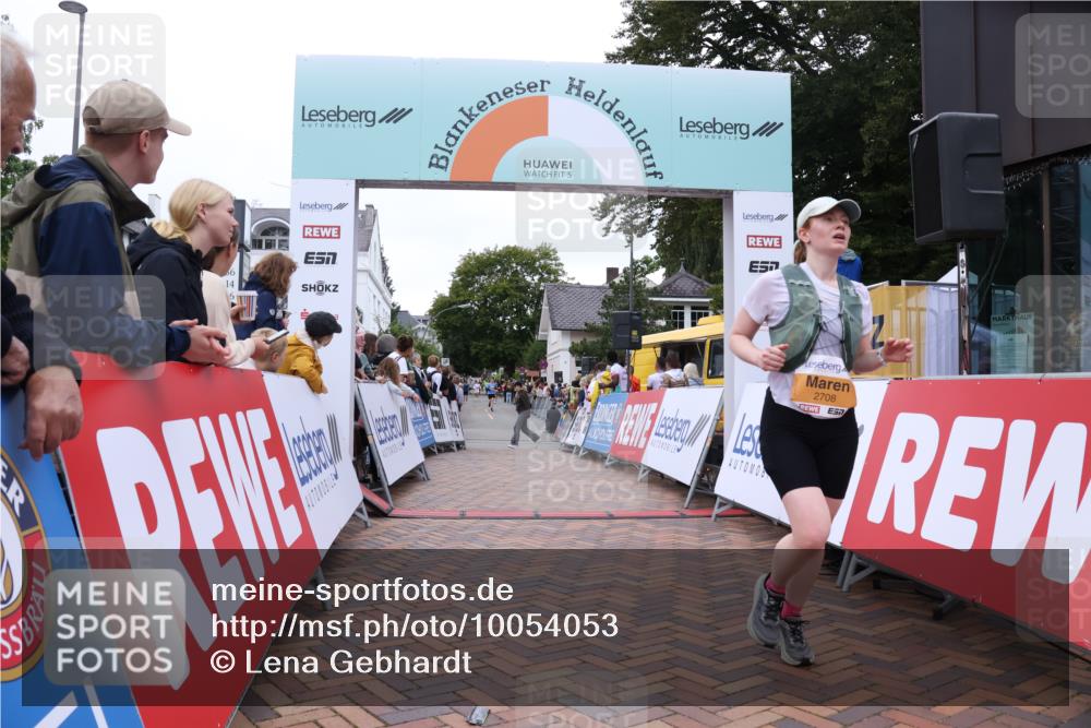 30.08.2026 - Blankeneser Heldenlauf Lena Gebhardt http://msf.ph/oto/10054053 30.08.2026 12:05:22 Ziel 2471, 2665, 2708, 2932 meine-sportfotos.de