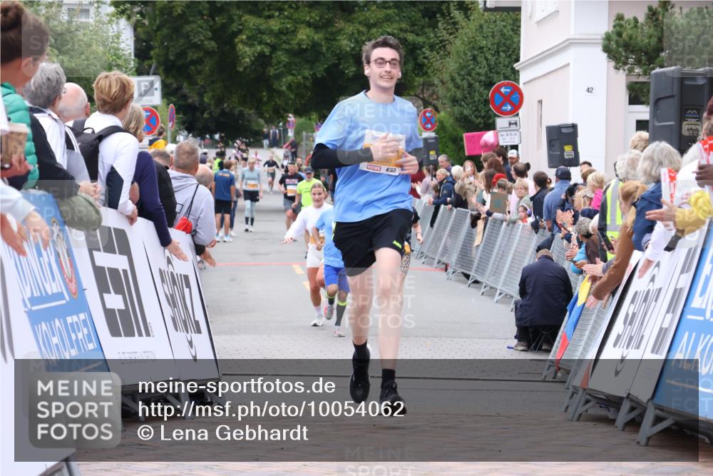 30.08.2026 - Blankeneser Heldenlauf Lena Gebhardt http://msf.ph/oto/10054062 30.08.2026 12:05:31 Ziel 2090 meine-sportfotos.de