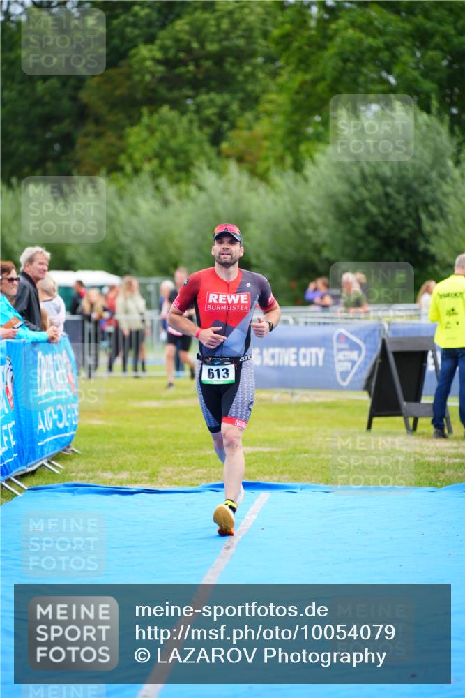 30.08.2026 - Elbe Triathlon Hamburg LAZAROV Photography http://msf.ph/oto/10054079 30.08.2026 10:53:38 Ziel 613 meine-sportfotos.de