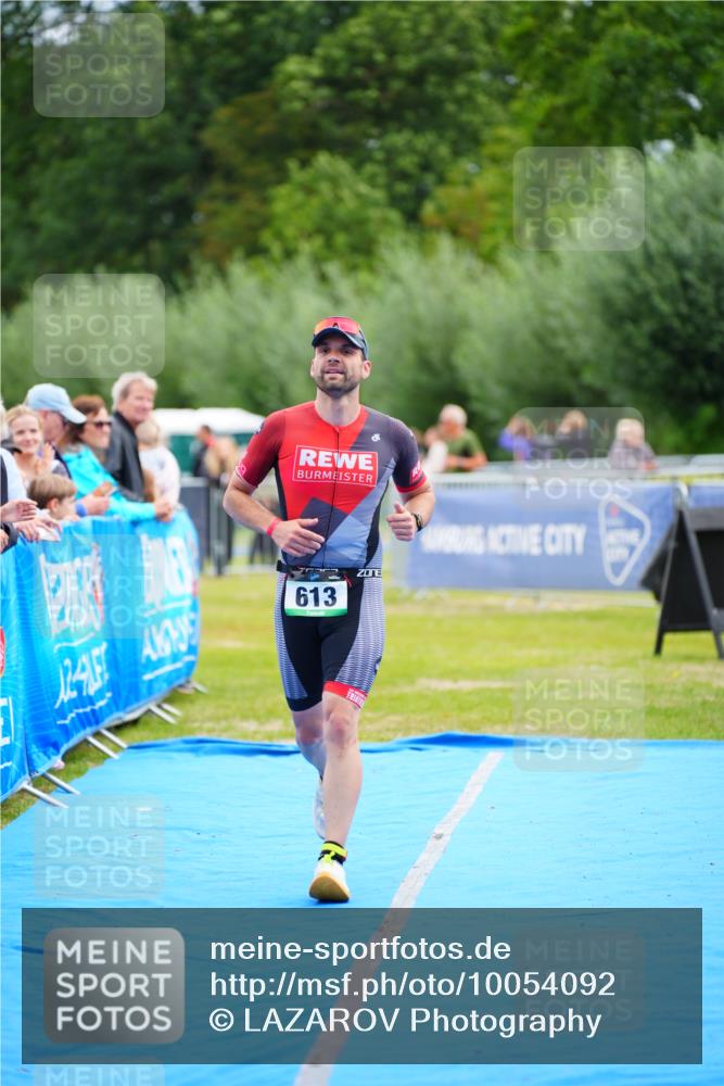 30.08.2026 - Elbe Triathlon Hamburg LAZAROV Photography http://msf.ph/oto/10054092 30.08.2026 10:53:39 Ziel 613 meine-sportfotos.de
