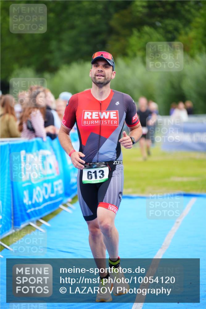 30.08.2026 - Elbe Triathlon Hamburg LAZAROV Photography http://msf.ph/oto/10054120 30.08.2026 10:53:40 Ziel 613 meine-sportfotos.de