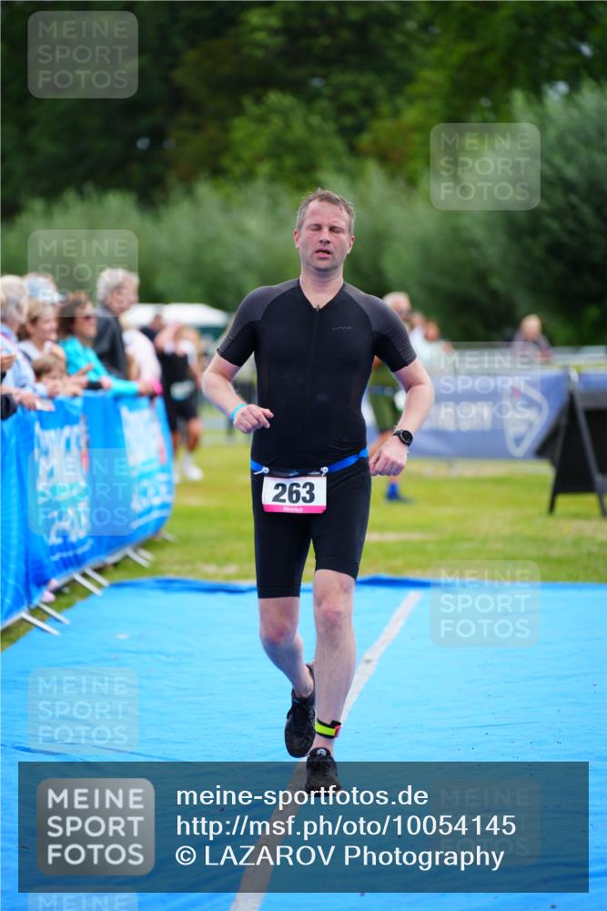 30.08.2026 - Elbe Triathlon Hamburg LAZAROV Photography http://msf.ph/oto/10054145 30.08.2026 10:53:49 Ziel 263 meine-sportfotos.de