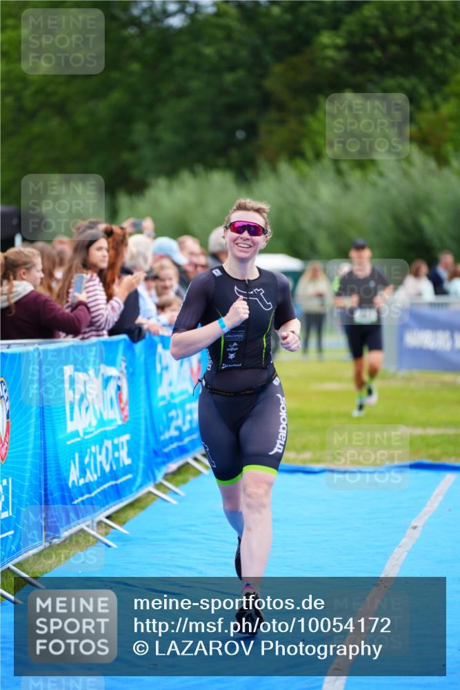30.08.2026 - Elbe Triathlon Hamburg LAZAROV Photography http://msf.ph/oto/10054172 30.08.2026 10:54:01 Ziel 381, 481 meine-sportfotos.de