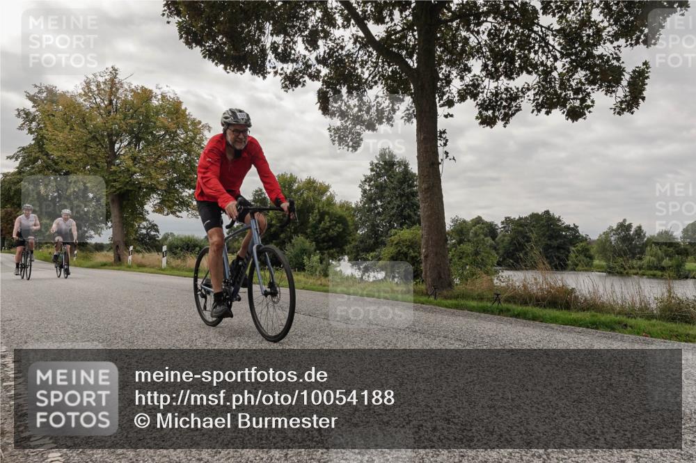 30.08.2026 - Elbe Triathlon Hamburg Michael Burmester http://msf.ph/oto/10054188 30.08.2026 10:59:54 Radfahren 1034, 1090, 1184, 1331, 1449 meine-sportfotos.de