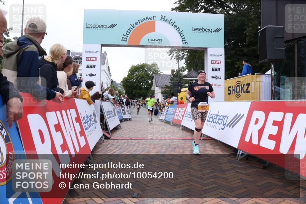 30.08.2026 - Blankeneser Heldenlauf Lena Gebhardt http://msf.ph/oto/10054200 30.08.2026 12:05:40 Ziel 2090, 2195, 2428, 2951, 4381 meine-sportfotos.de