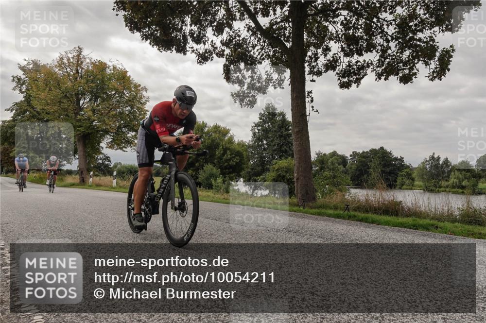 30.08.2026 - Elbe Triathlon Hamburg Michael Burmester http://msf.ph/oto/10054211 30.08.2026 11:00:10 Radfahren 992, 1153, 1214, 1280, 1320, 1445 meine-sportfotos.de