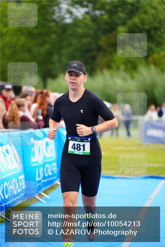 30.08.2026 - Elbe Triathlon Hamburg LAZAROV Photography http://msf.ph/oto/10054213 30.08.2026 10:54:07 Ziel 481 meine-sportfotos.de