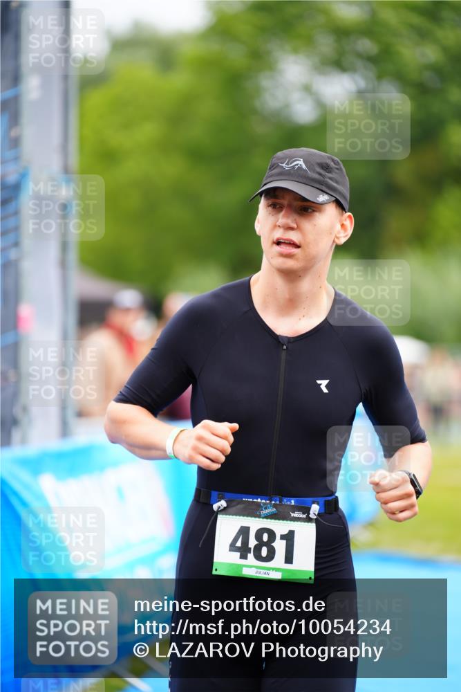 30.08.2026 - Elbe Triathlon Hamburg LAZAROV Photography http://msf.ph/oto/10054234 30.08.2026 10:54:08 Ziel 481 meine-sportfotos.de