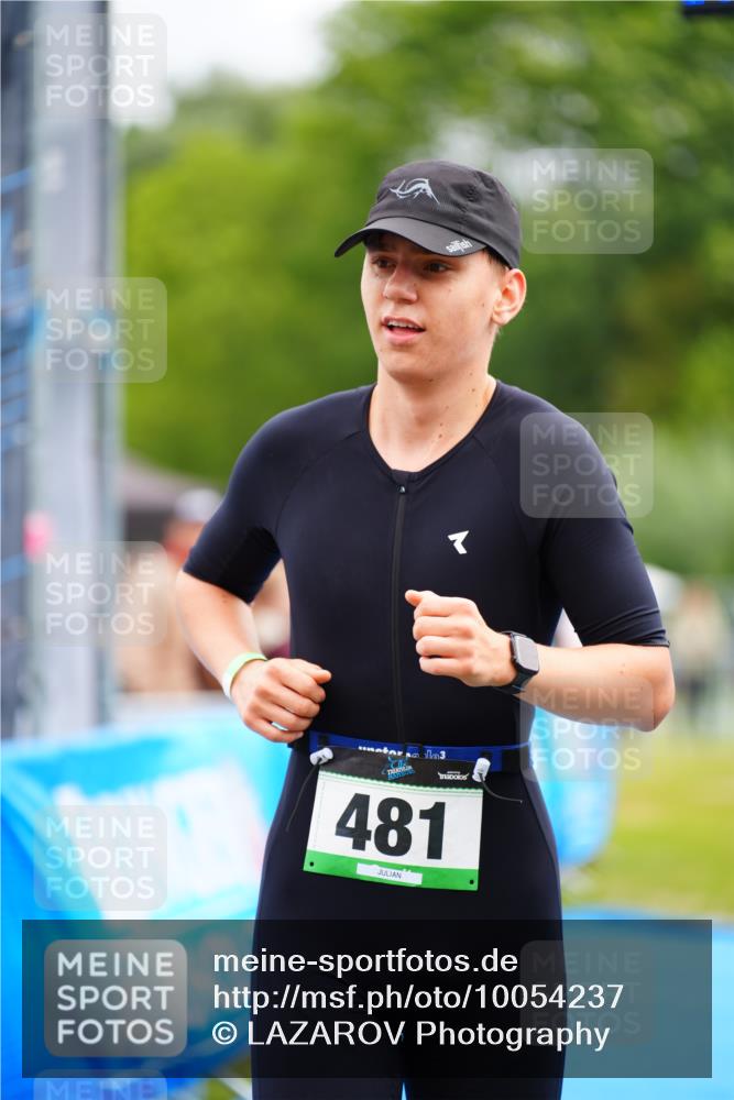 30.08.2026 - Elbe Triathlon Hamburg LAZAROV Photography http://msf.ph/oto/10054237 30.08.2026 10:54:08 Ziel 481 meine-sportfotos.de