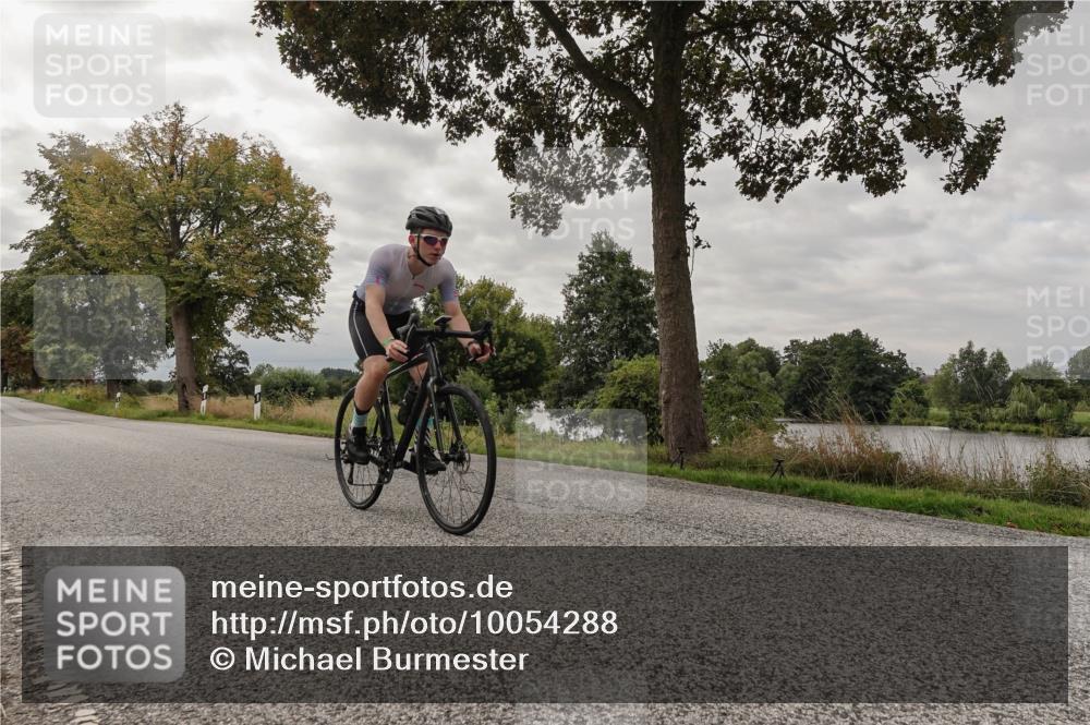 30.08.2026 - Elbe Triathlon Hamburg Michael Burmester http://msf.ph/oto/10054288 30.08.2026 11:01:27 Radfahren 941, 1367, 1383 meine-sportfotos.de