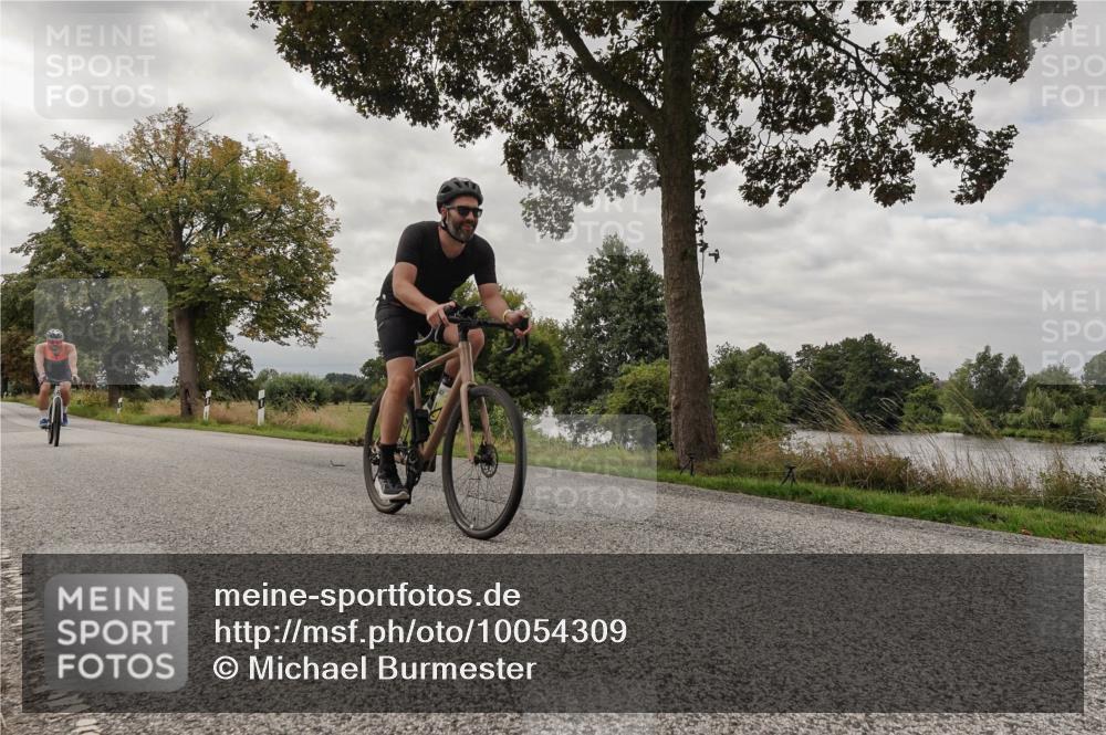 30.08.2026 - Elbe Triathlon Hamburg Michael Burmester http://msf.ph/oto/10054309 30.08.2026 11:02:13 Radfahren 1162, 1202, 1423 meine-sportfotos.de