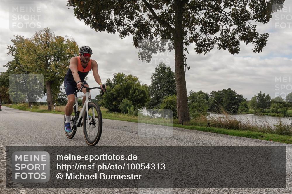 30.08.2026 - Elbe Triathlon Hamburg Michael Burmester http://msf.ph/oto/10054313 30.08.2026 11:02:14 Radfahren 1162, 1202, 1423 meine-sportfotos.de