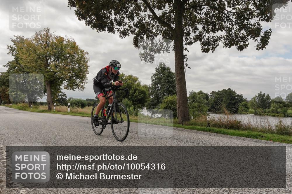 30.08.2026 - Elbe Triathlon Hamburg Michael Burmester http://msf.ph/oto/10054316 30.08.2026 11:02:20 Radfahren 1132, 1423 meine-sportfotos.de