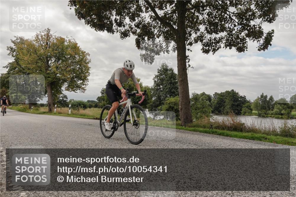 30.08.2026 - Elbe Triathlon Hamburg Michael Burmester http://msf.ph/oto/10054341 30.08.2026 11:02:49 Radfahren 1412, 1448 meine-sportfotos.de
