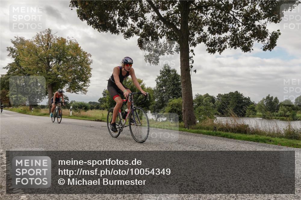 30.08.2026 - Elbe Triathlon Hamburg Michael Burmester http://msf.ph/oto/10054349 30.08.2026 11:02:58 Radfahren 1157, 1285, 1393, 1394, 1450 meine-sportfotos.de