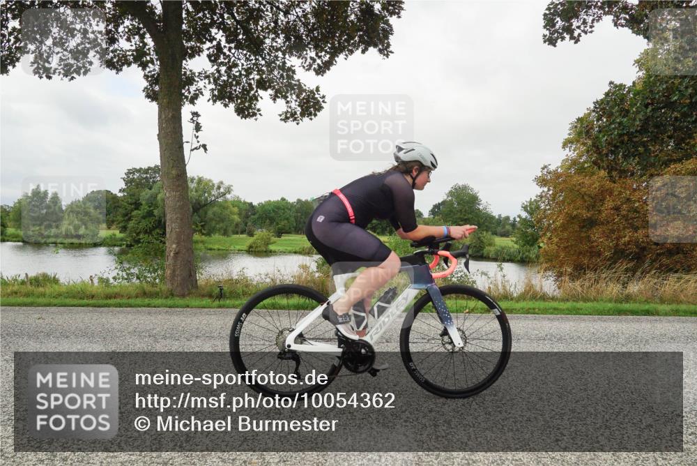 30.08.2026 - Elbe Triathlon Hamburg Michael Burmester http://msf.ph/oto/10054362 30.08.2026 10:46:45 Radfahren 797, 838, 925, 1058, 1154, 1227 meine-sportfotos.de