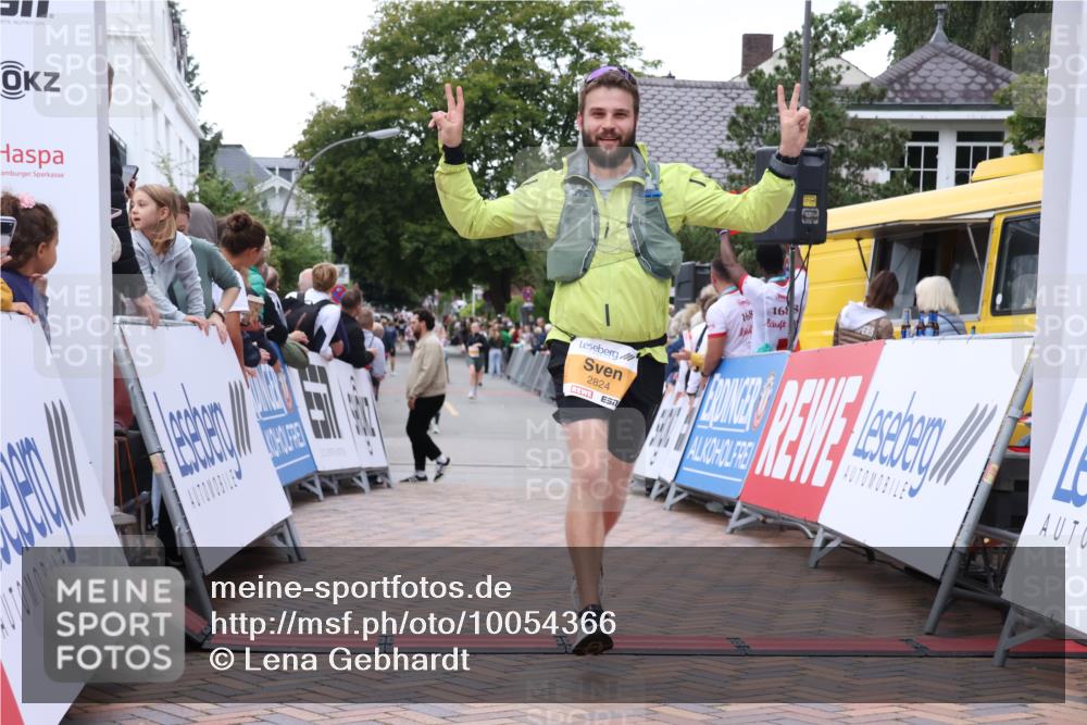 30.08.2026 - Blankeneser Heldenlauf Lena Gebhardt http://msf.ph/oto/10054366 30.08.2026 12:05:53 Ziel 2813, 2824, 2831 meine-sportfotos.de
