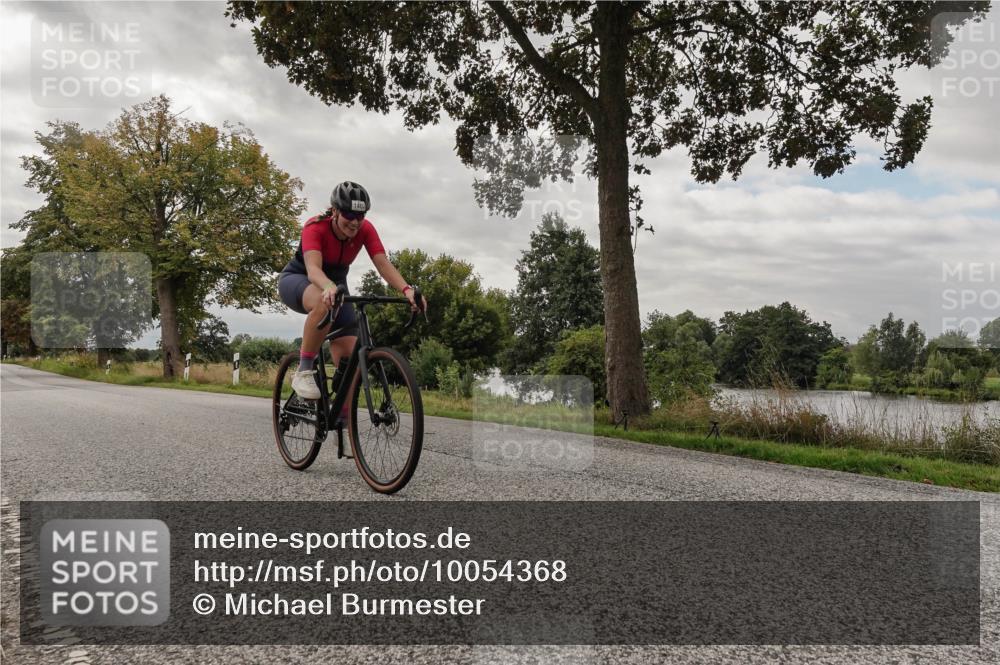 30.08.2026 - Elbe Triathlon Hamburg Michael Burmester http://msf.ph/oto/10054368 30.08.2026 11:03:10 Radfahren 1400 meine-sportfotos.de