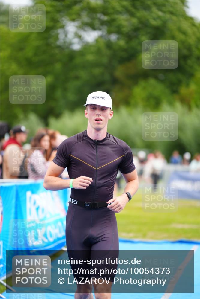 30.08.2026 - Elbe Triathlon Hamburg LAZAROV Photography http://msf.ph/oto/10054373 30.08.2026 10:55:08 Ziel 397 meine-sportfotos.de