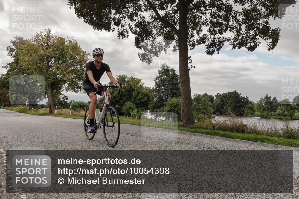30.08.2026 - Elbe Triathlon Hamburg Michael Burmester http://msf.ph/oto/10054398 30.08.2026 11:03:55 Radfahren 1373, 1428 meine-sportfotos.de