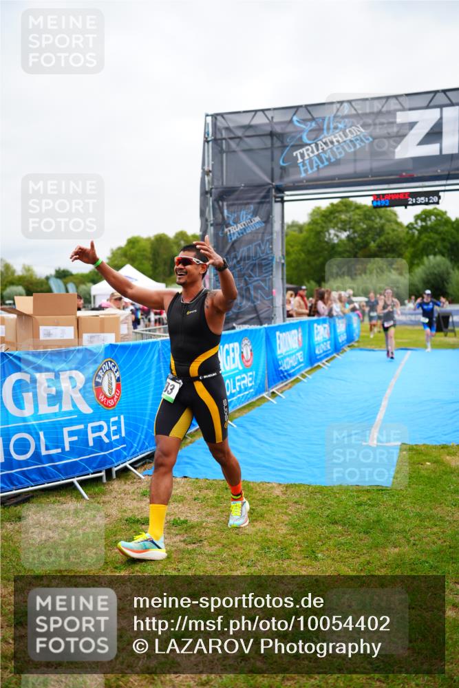 30.08.2026 - Elbe Triathlon Hamburg LAZAROV Photography http://msf.ph/oto/10054402 30.08.2026 10:55:21 Ziel 353, 438, 493, 519, 663 meine-sportfotos.de