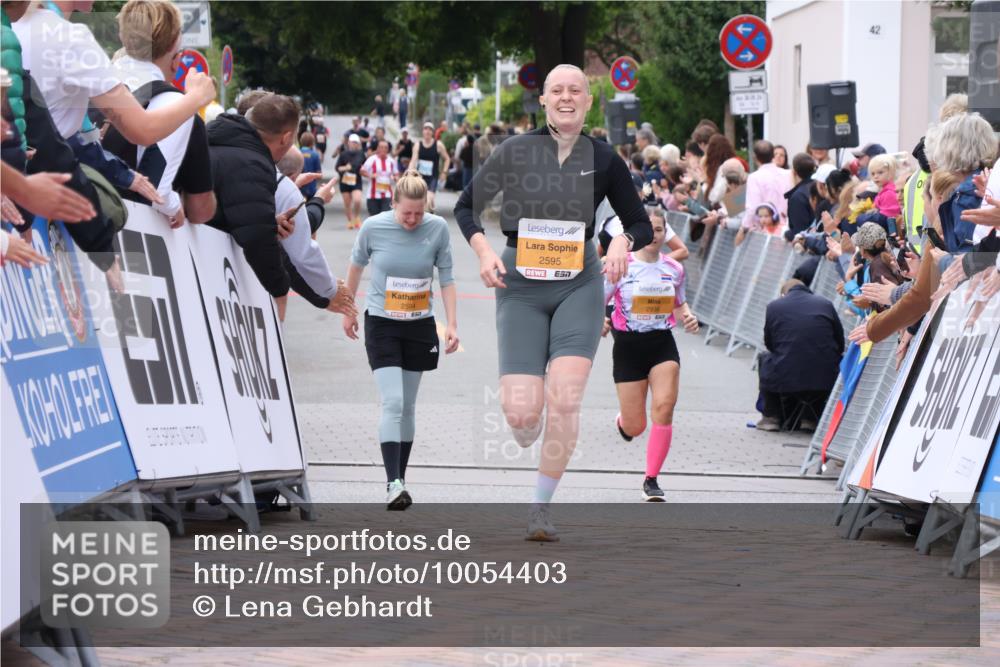 30.08.2026 - Blankeneser Heldenlauf Lena Gebhardt http://msf.ph/oto/10054403 30.08.2026 12:06:00 Ziel 2595, 2824 meine-sportfotos.de