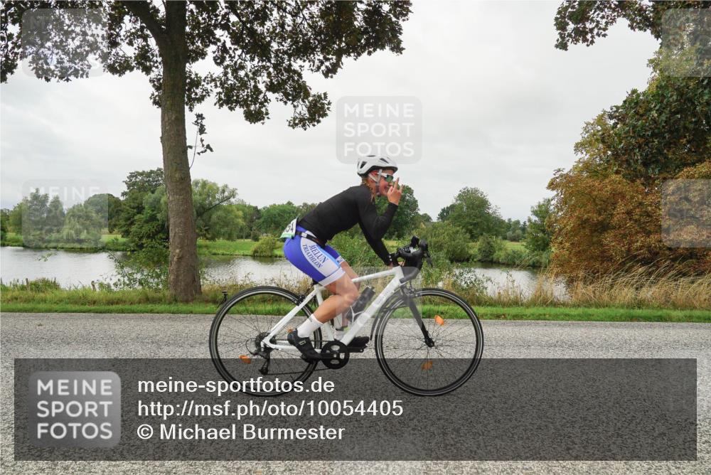 30.08.2026 - Elbe Triathlon Hamburg Michael Burmester http://msf.ph/oto/10054405 30.08.2026 10:47:27 Radfahren 854, 865, 939, 1040, 1111 meine-sportfotos.de