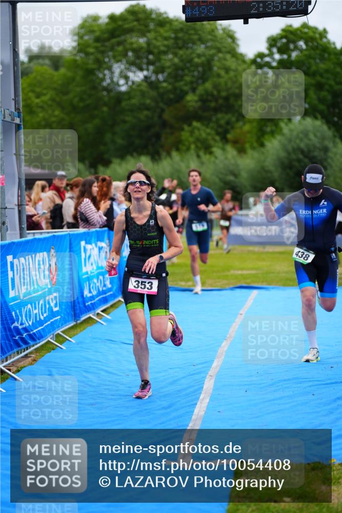 30.08.2026 - Elbe Triathlon Hamburg LAZAROV Photography http://msf.ph/oto/10054408 30.08.2026 10:55:23 Ziel 353, 438, 519, 663 meine-sportfotos.de