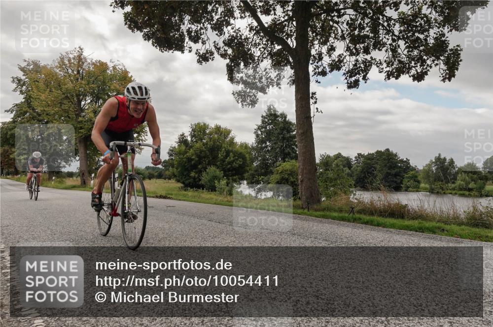 30.08.2026 - Elbe Triathlon Hamburg Michael Burmester http://msf.ph/oto/10054411 30.08.2026 11:04:12 Radfahren 1227, 1318, 1334 meine-sportfotos.de