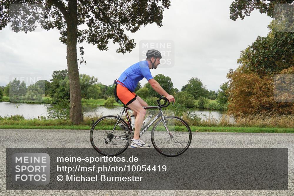 30.08.2026 - Elbe Triathlon Hamburg Michael Burmester http://msf.ph/oto/10054419 30.08.2026 10:47:40 Radfahren 808, 983, 1027, 1076, 1120, 1207 meine-sportfotos.de