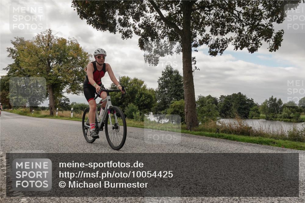 30.08.2026 - Elbe Triathlon Hamburg Michael Burmester http://msf.ph/oto/10054425 30.08.2026 11:04:24 Radfahren 904, 1158, 1424 meine-sportfotos.de